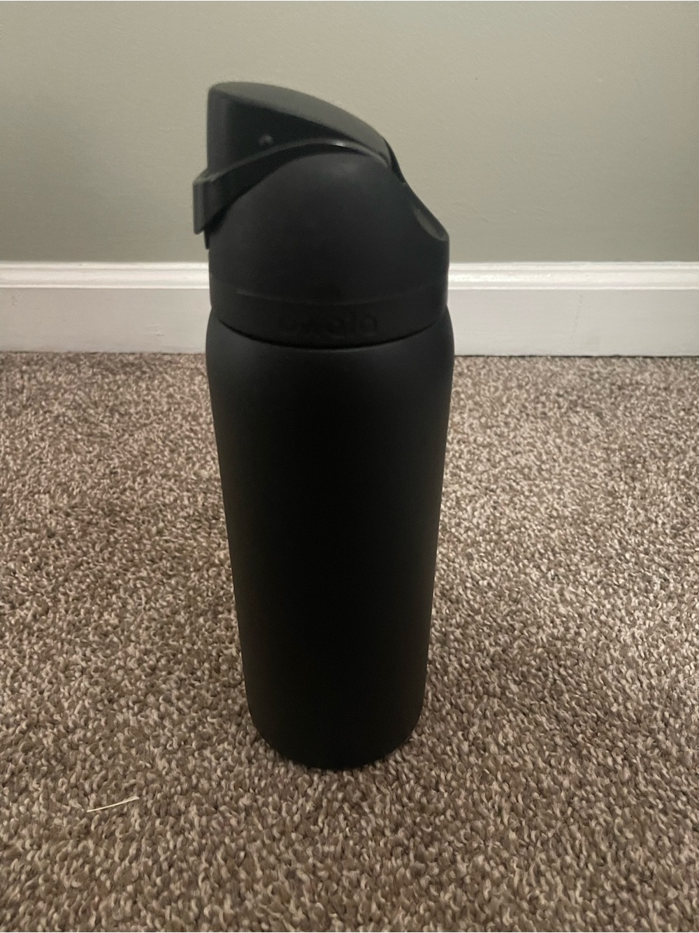 Owala 32oz Black Travel Bottle - Spill‑Resistant Lid